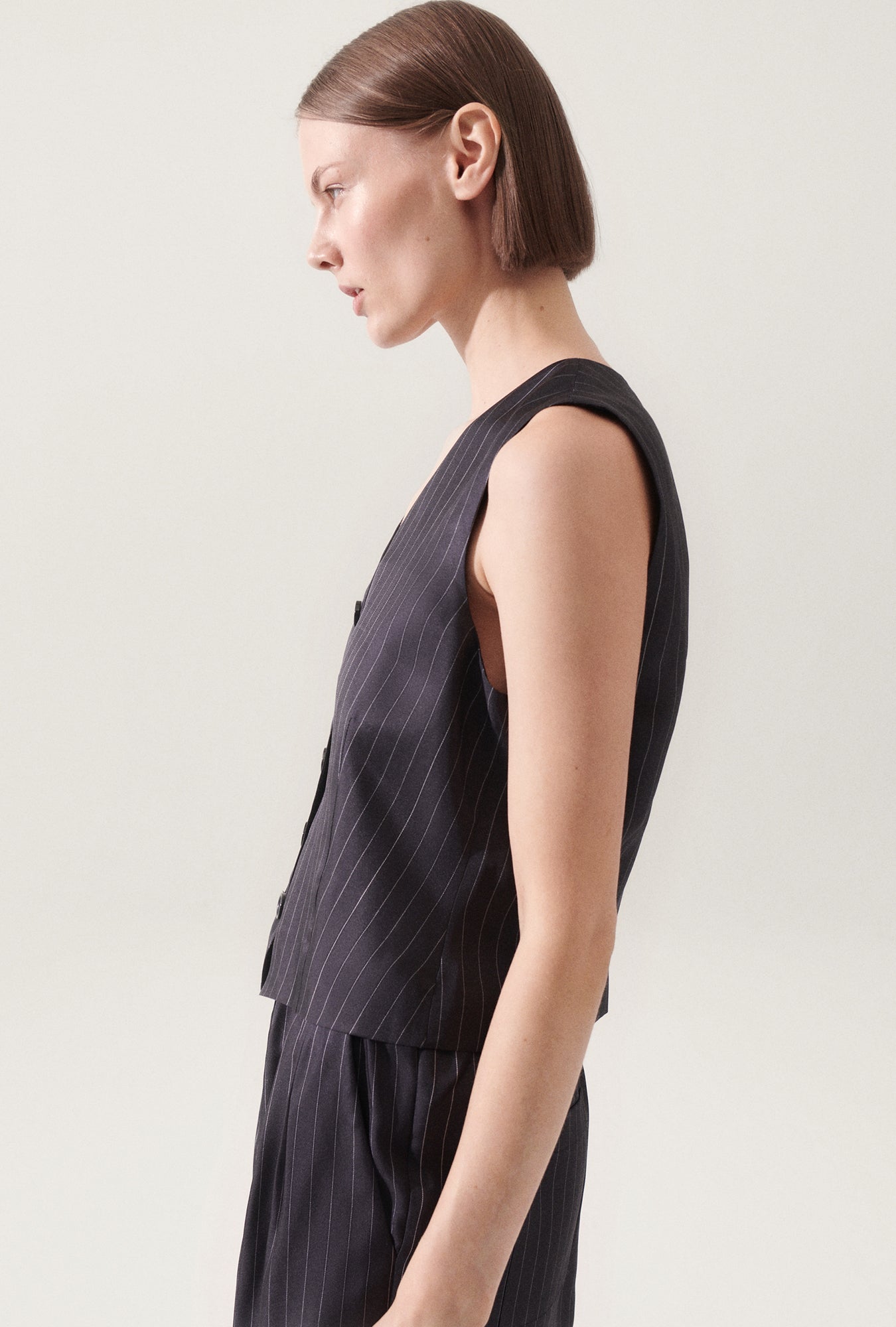 Twill Vest Pinstripe Black/White