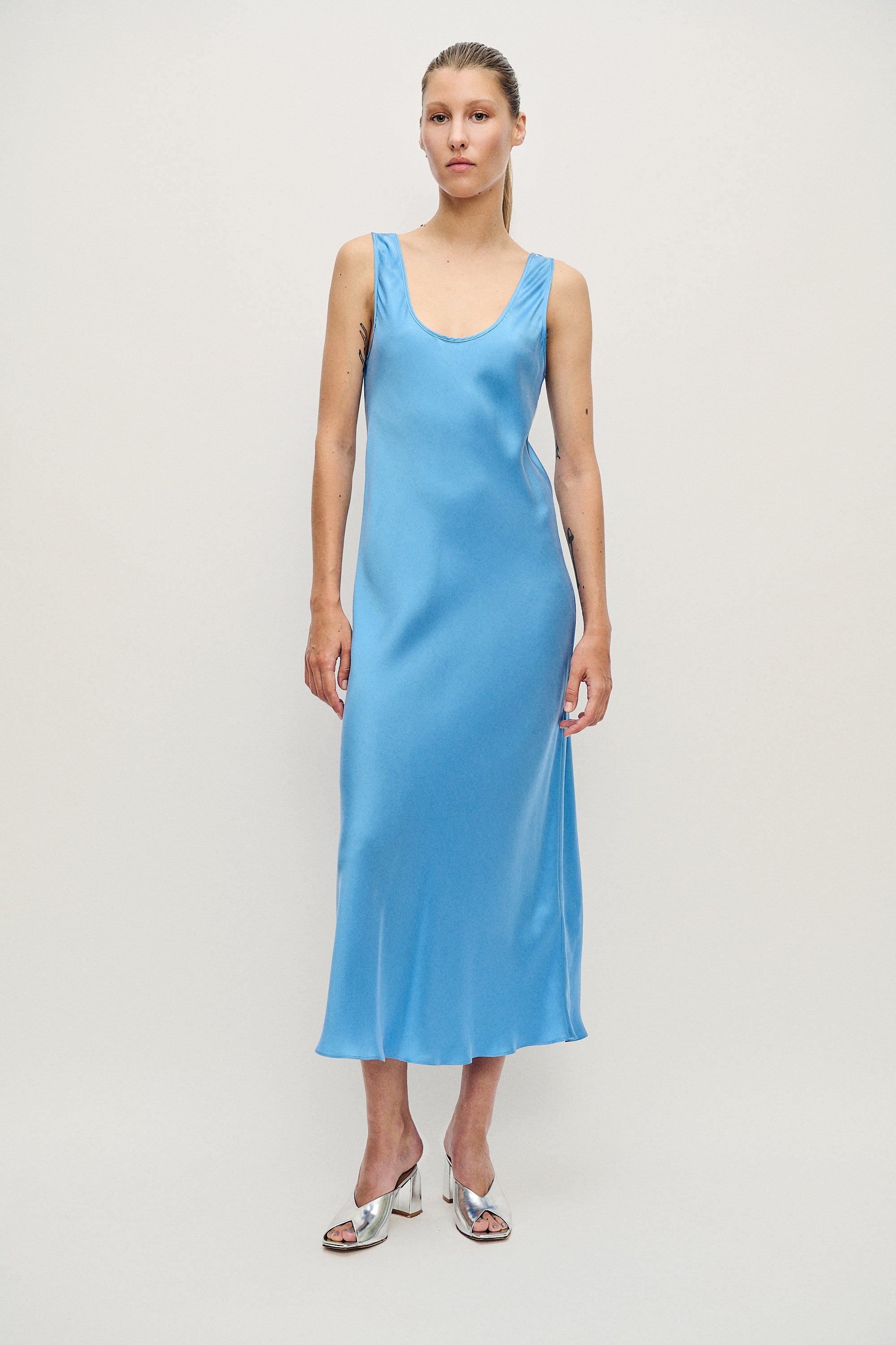 SCOOP NECK DRESS MIRAGE