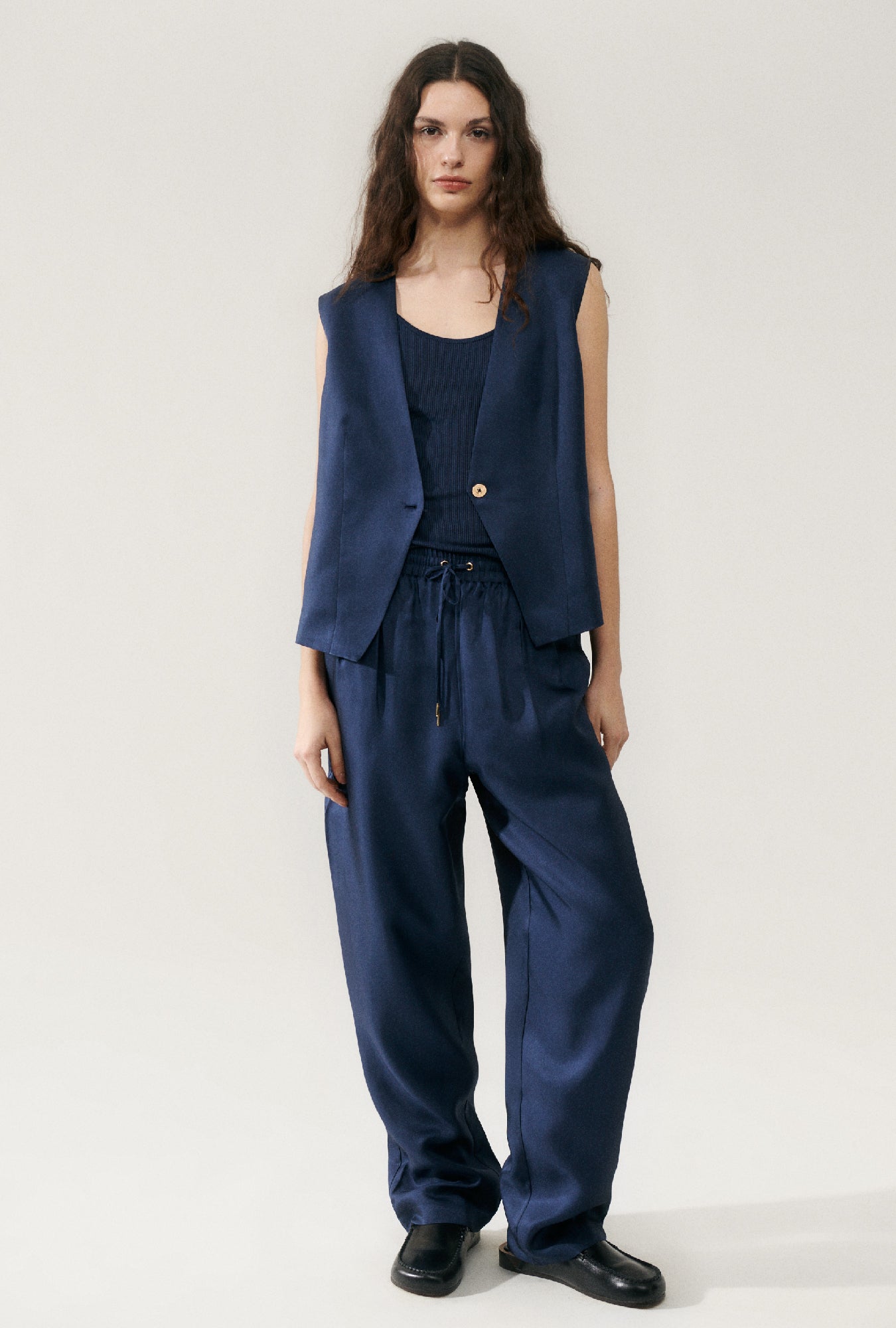 Twill Slouch Vest Midnight