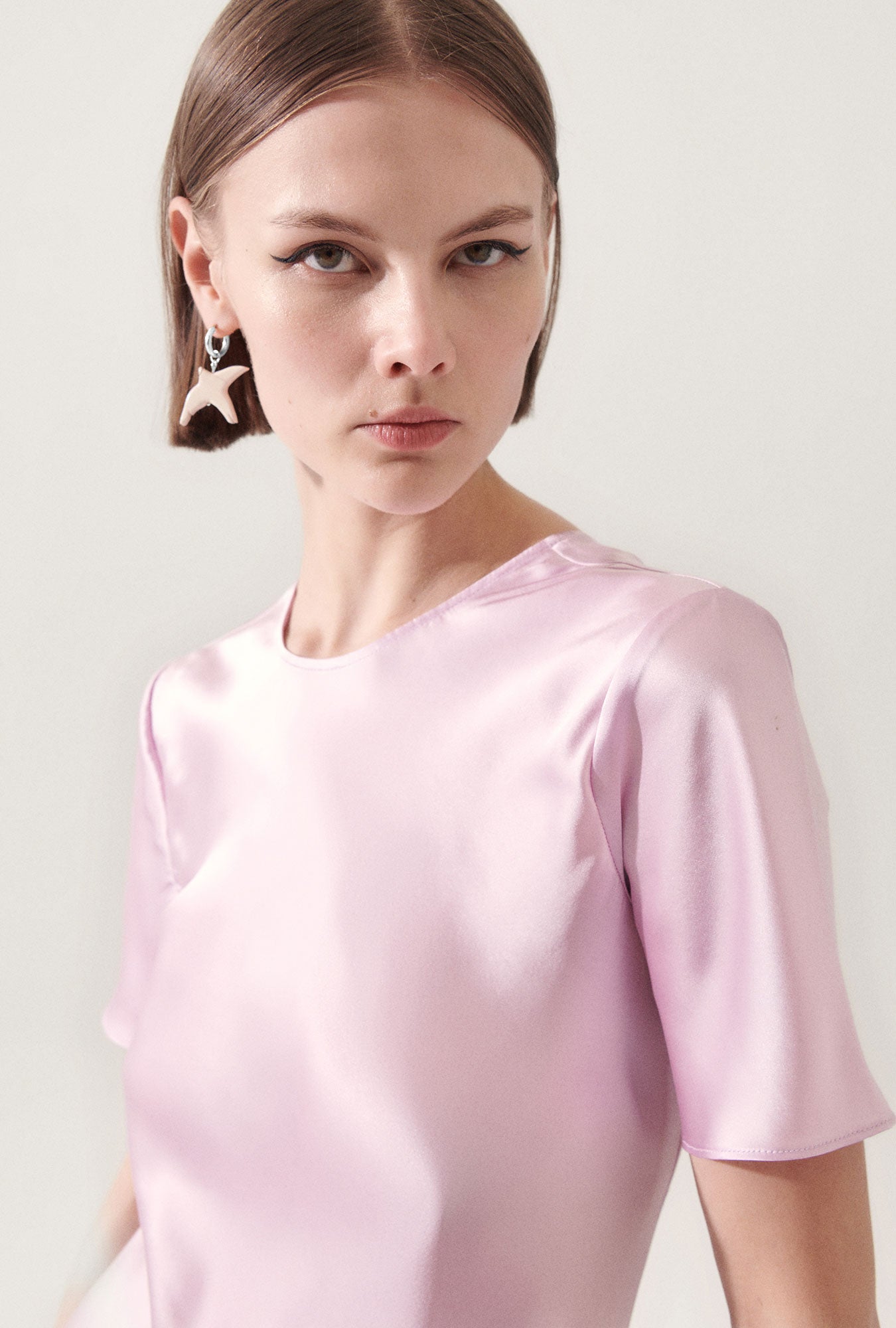 Raven Earrings White