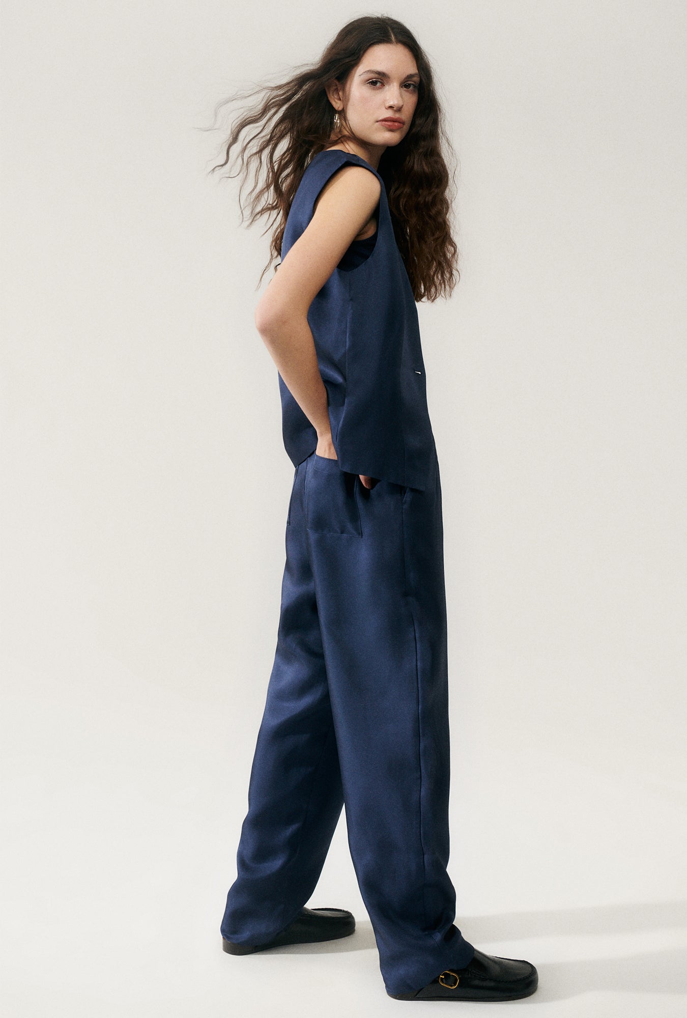 Twill Slouch Vest Midnight