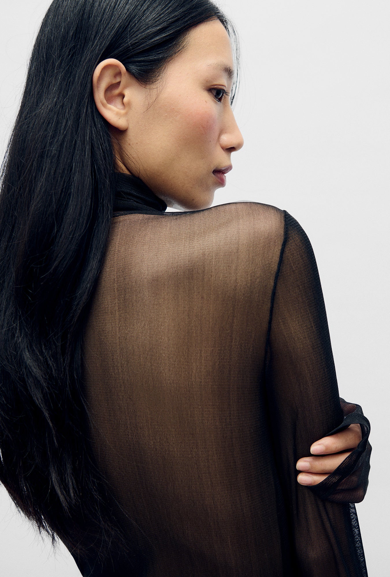 MESH TURTLENECK BLACK