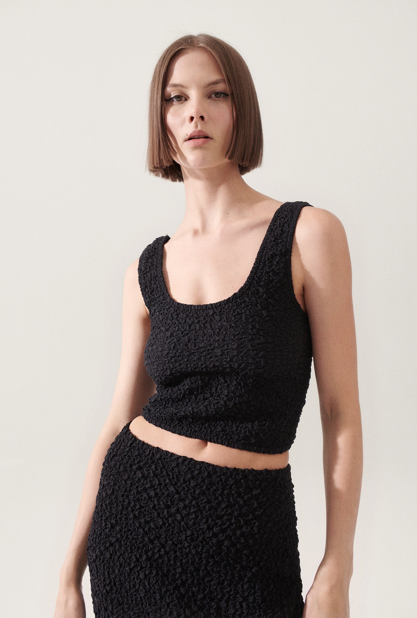 Popcorn Cropped Cami Black