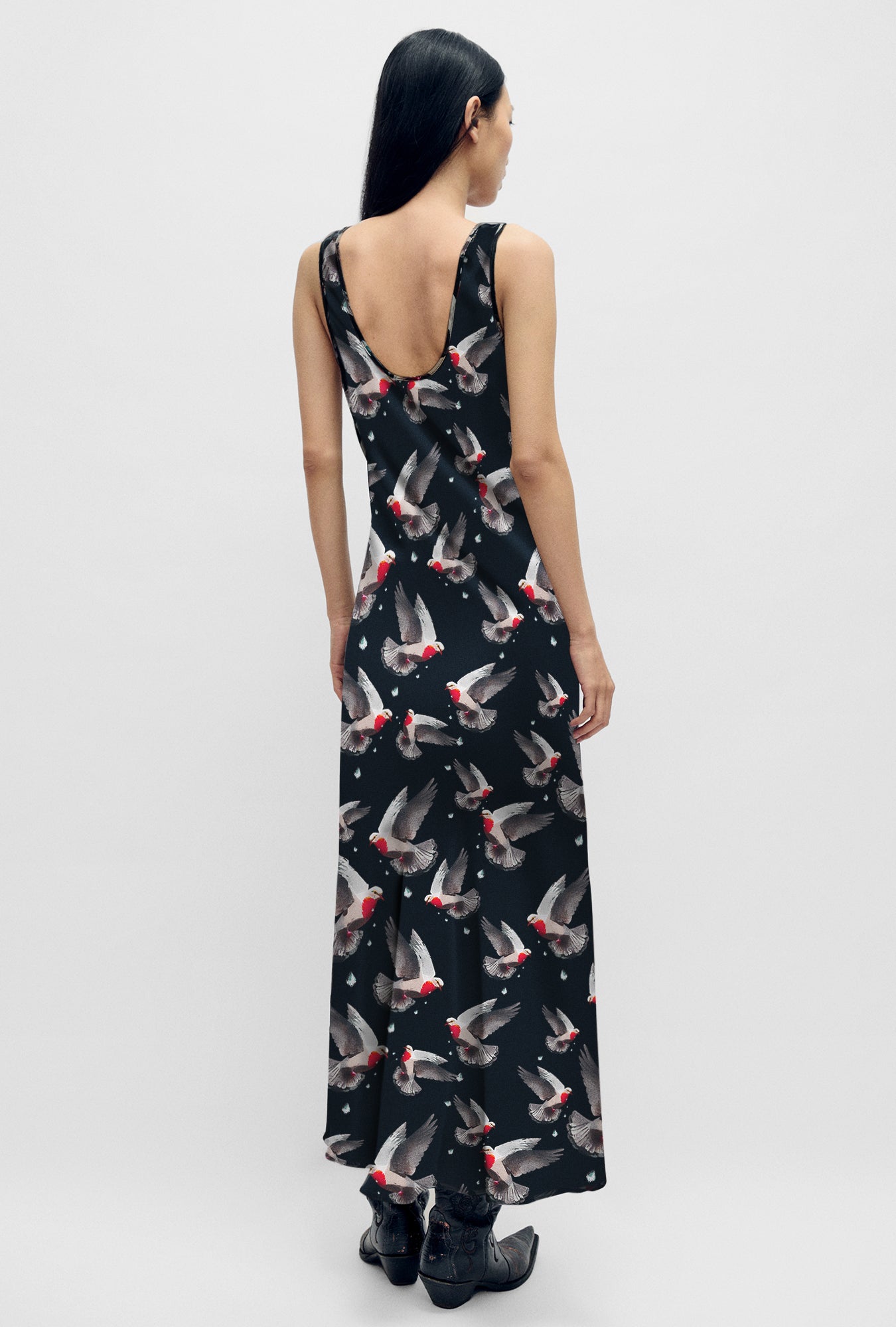 SCOOP NECK DRESS BLEEDING DOVE