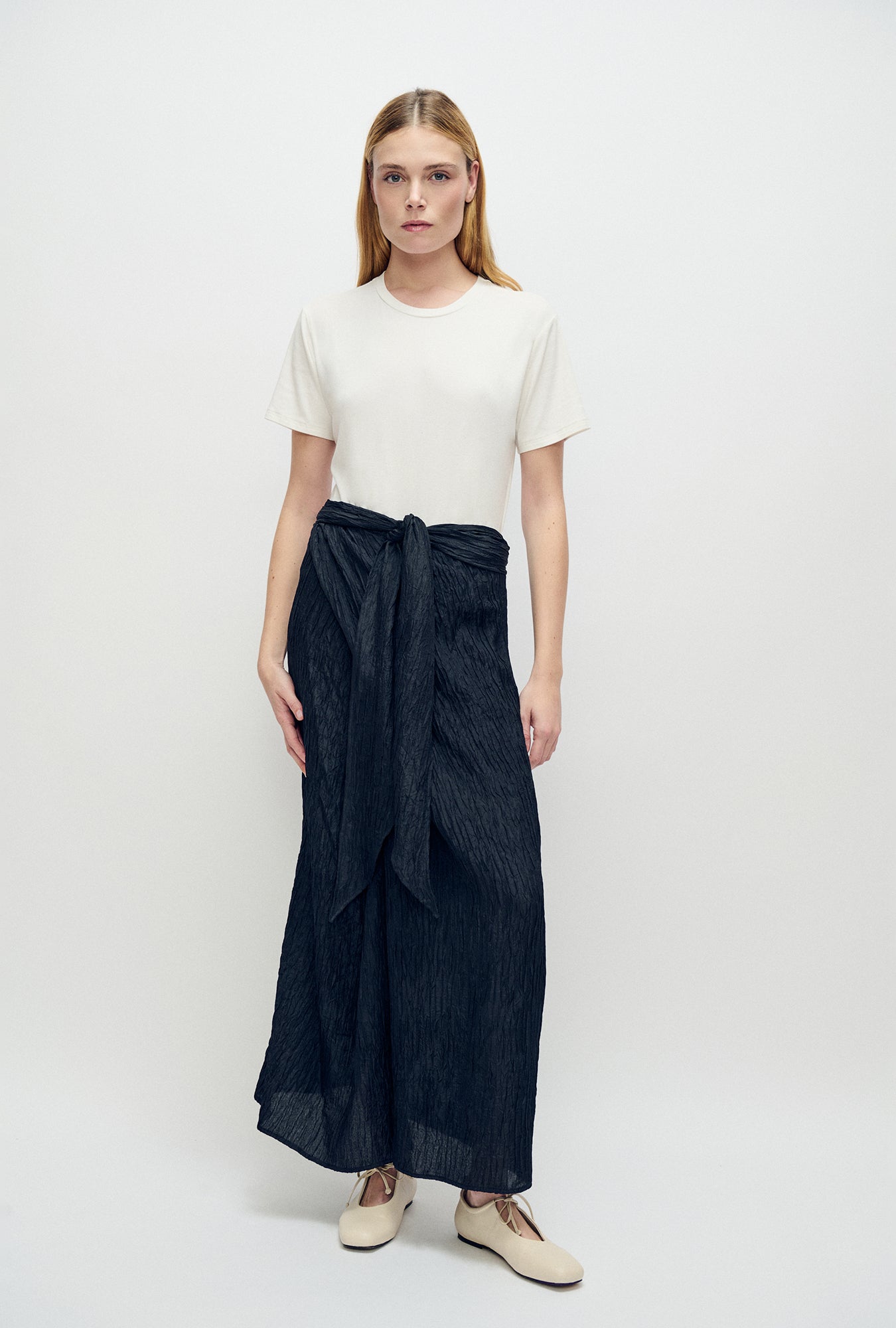 Crinkle Twisted Wrap Skirt Black