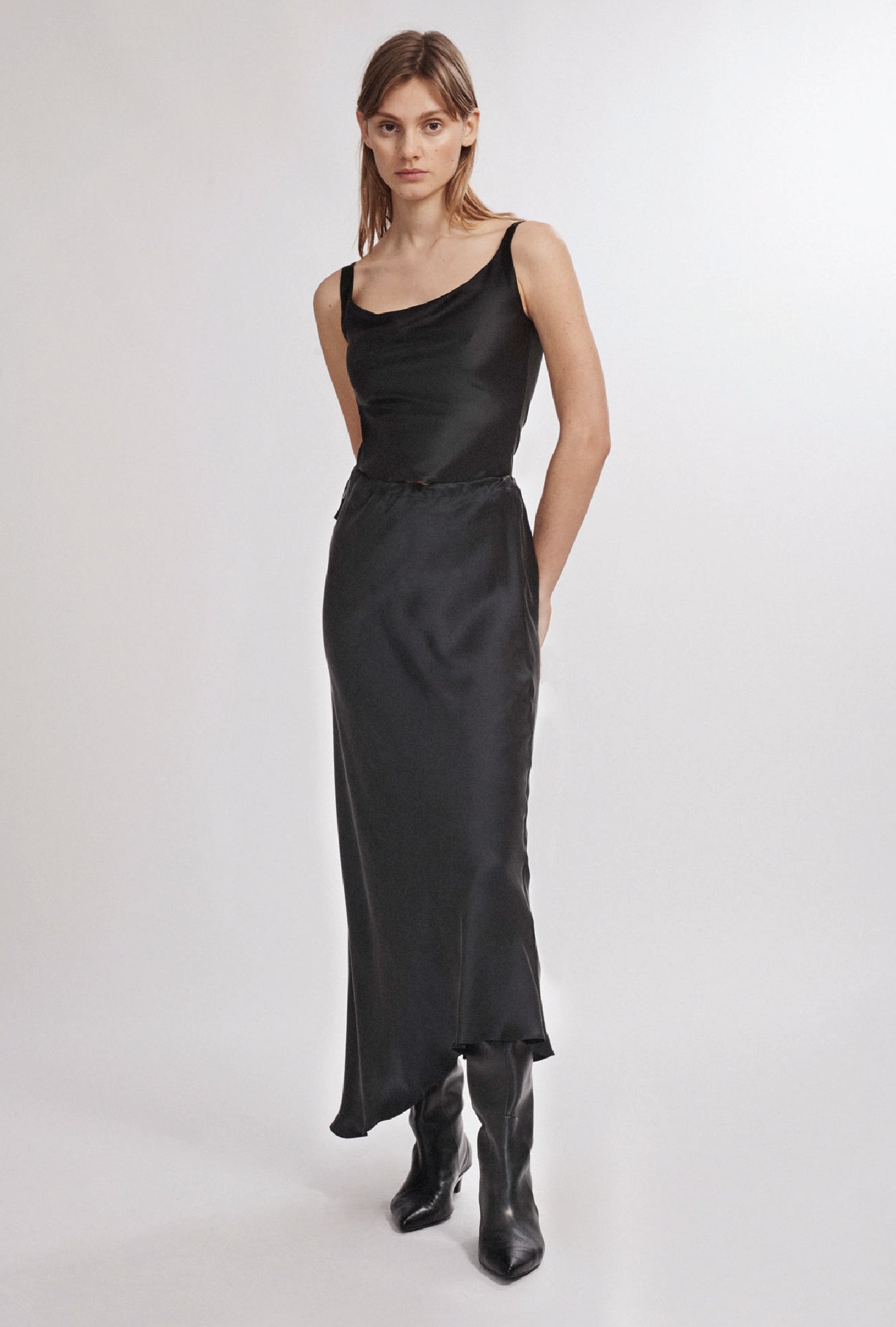 ASYMMETRIC SKIRT BLACK